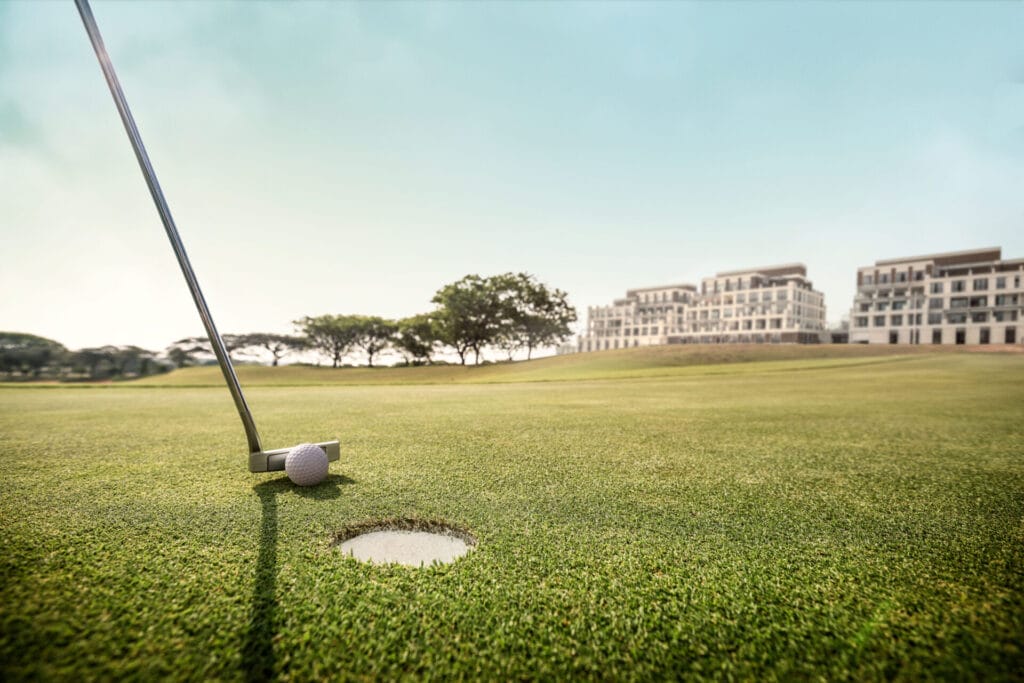 Fachada Das Residências De Golfe No Boa Vista Village Com Paisagismo Elegante